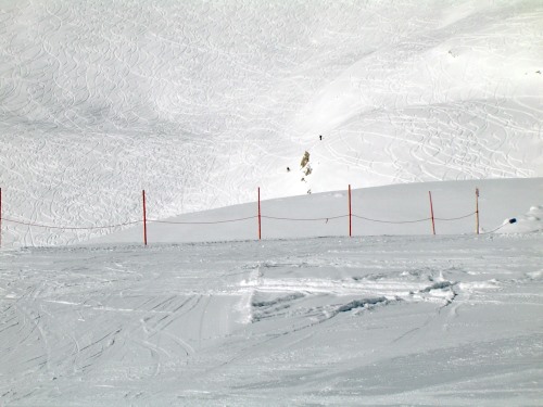 Patrick hatte seine Handschuhe nicht dabei und konnte daher nur im Tiefschnee fahren