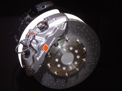 Audi Ceramic Brake: Da hätt ich auch gern vier Teller von!