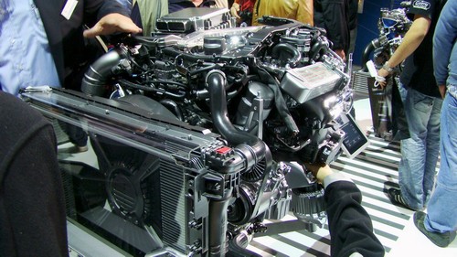 4-Zylinder-Dieselmotor mit Start-Stopp-Funktion - eingesetzt im Mercedes-Benz C 220 CDI BlueEFFICIENCY
