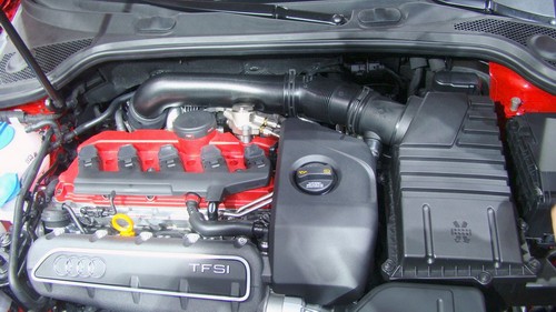 Audi RS3 - Motorraum mit 2.5 TFSI