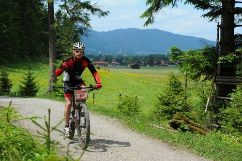 01.06.2014 - Tegernsee MTB-Marathon: Nicht mehr weit bis zum Ziel und nicht mehr viel drin in den Beinen