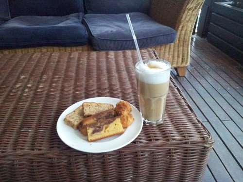 Ich hatte meinen Urlaub mit einem Latte macchiato und Kuchen begonnen...