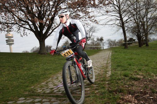 MTB CityBike Marathon München: Alex auf dem Olympia Berg