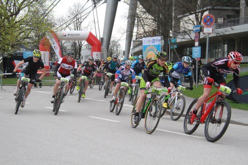 MTB CityBike Marathon München: Die 80 km-Elite ist gestartet