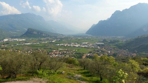 Blick über Riva del Garda