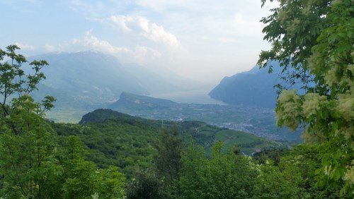 Blick über Riva del Garda