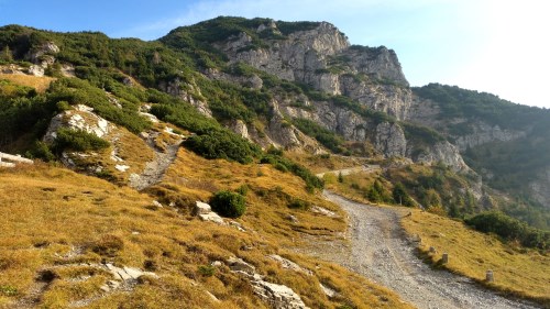 Blick hinauf zum Tremalzo-Pass