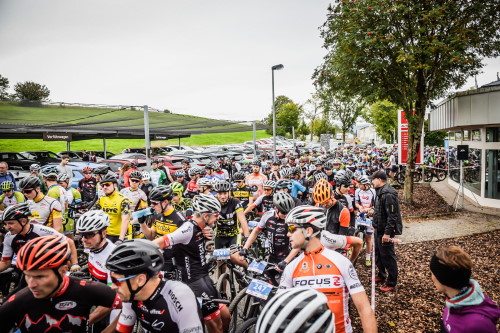 8. Kemptener AUTO BROSCH Bike Marathon - das Feld war mit 300 Teilnehmern und einigen Spitzenleuten groß und gut besetzt