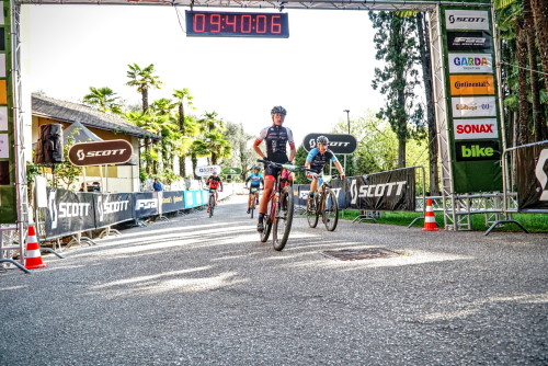 SCOTT BIKE Marathon 2022 in Riva del Garda - hier ist die Gruppe zu sehen, mit der ich die letzten Kilometer gefahren bin
