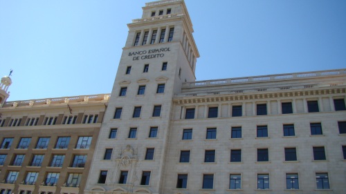 Eine spanische Kreditbank auf dem Placa de Catalunya