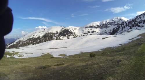 Blick zurück: Den Schneehang in der Bildmitte bin ich komplett von oben hinunter gelaufen - verrückt!