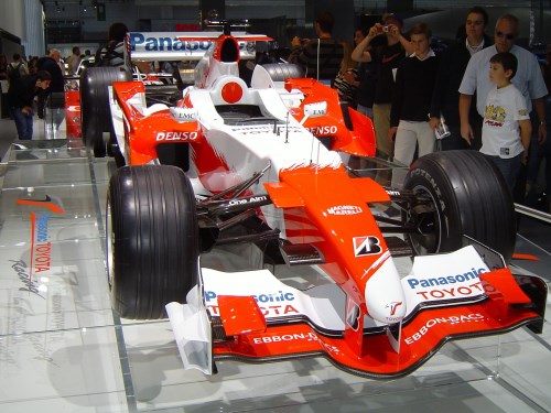 Bei Toyota konnte man einen Formel 1-Boliden bestaunen. Allerdings fehlt die Startnummer, so dass man nicht sagen kann, wer den gefahren ist