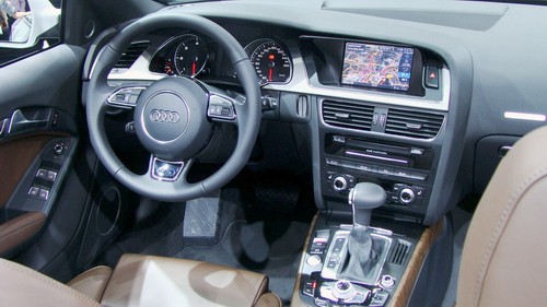 Audi A5 Facelift - Innenraum mit Amaturenbrett