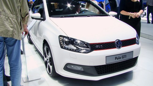 VW Polo GTI - Frontansicht mit Bi-Xenon-Scheinwerfern und LED-Tagfahrlicht