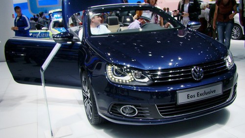 VW Eos Exclucive - Frontansicht mit Bi-Xenon- Scheinwerfern und LED-Tagfahrlicht