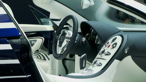 Bugatti Veyron L'Or Blanc - Interieur mit Amaturenbrett