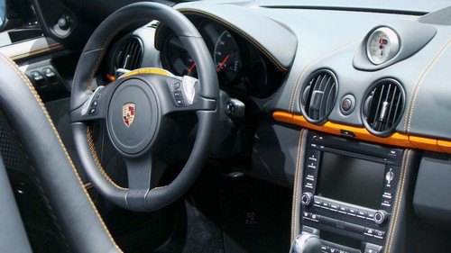 Porsche Boxter E - Interieur und Amaturenbrett