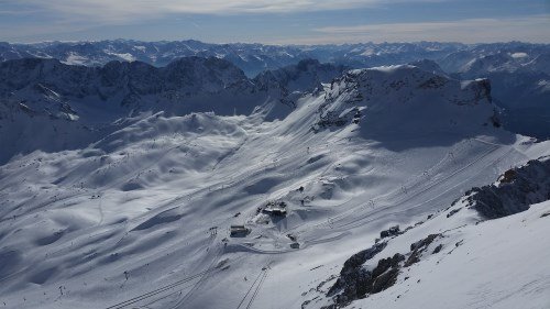 Hier der obere Teil des Skigebiets - Schneefernergletscher