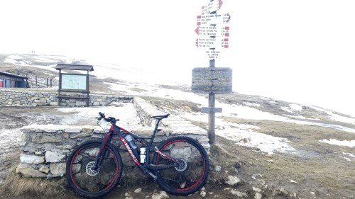 Am 01.05.2014 stand ich über dem Schild (es lag 2 m Schnee)