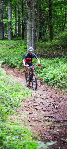 Woidman - Alex hoch konzentriert im Trail