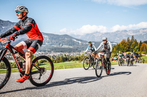 Herbstmarathon Bad Goisern - erster Anstieg: Alex hat Spaß