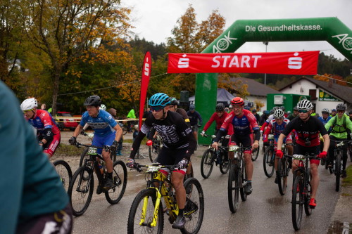 9. MTB-Trail in Pfettrach - Alex ist beim Start hochkonzentriert