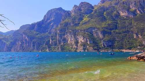 Die Ponale Straße - in den Fels eingeschlagener Weg von Riva del Garda hinauf nach Pregasina