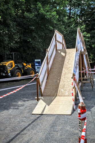 23. Franken Bike Marathon in Trieb - über diese Brückenkonstruktion musste man zum Schluss fahren, zu Fuß mit Radschuhen kaum überwindbar