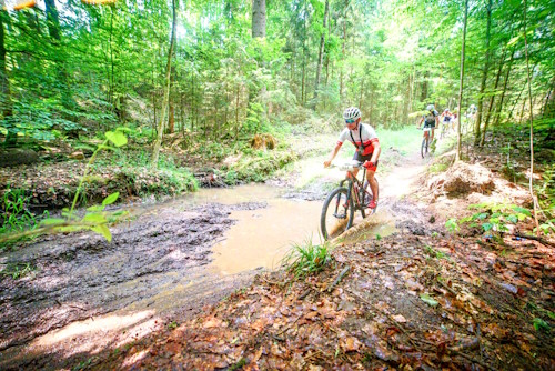 24. Franken Bike Marathon in Trieb - Bachdurchfahrt ...oder nur ein Schlammloch?