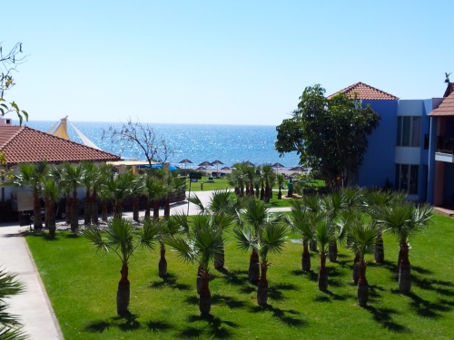 Hotelgelände - Blick Richtung Strandbar, Meer und Libanon/Israel