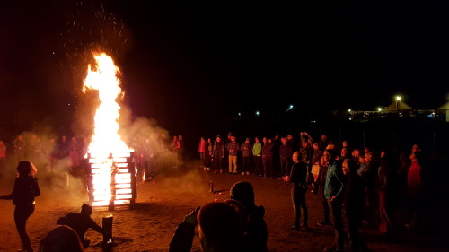 Experts Inline Camp 2020 - Am Strand wurde für uns ein Feuer entzündet